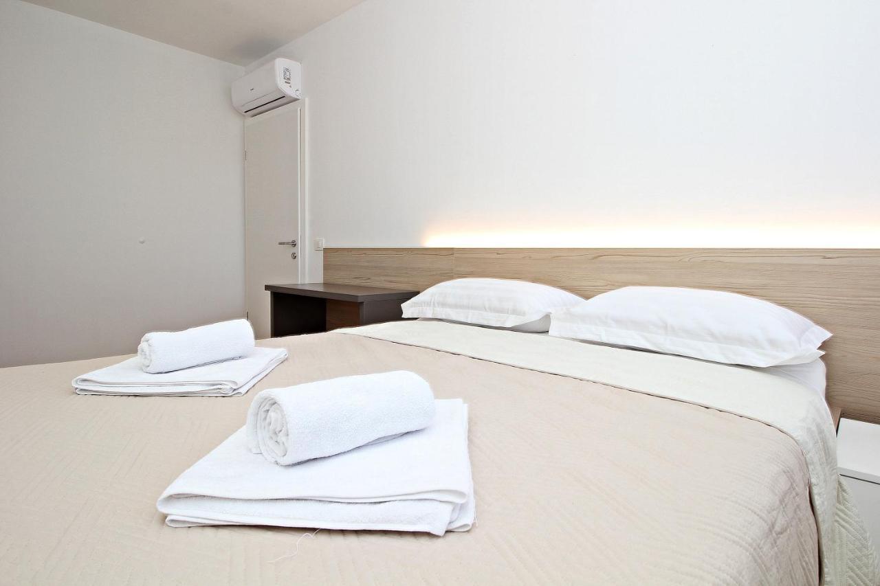 Blue Lagoon Apartments Zadar Exterior foto